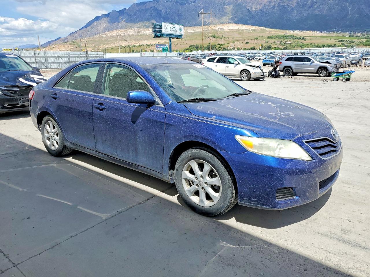 2011 Toyota Camry Le - Фото 4