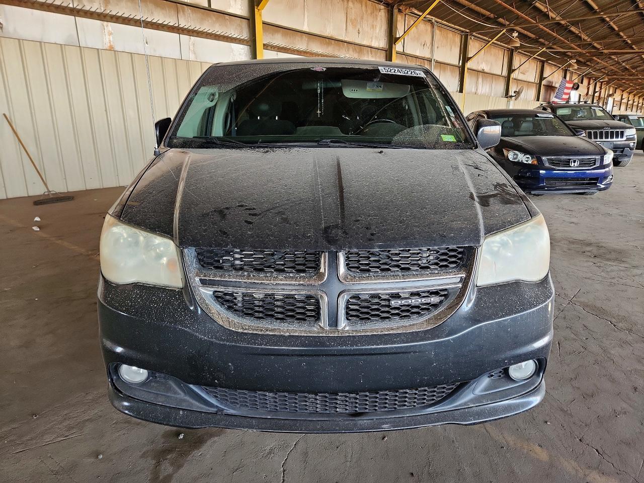 2012 Dodge Grand Caravan Crew - Image 5