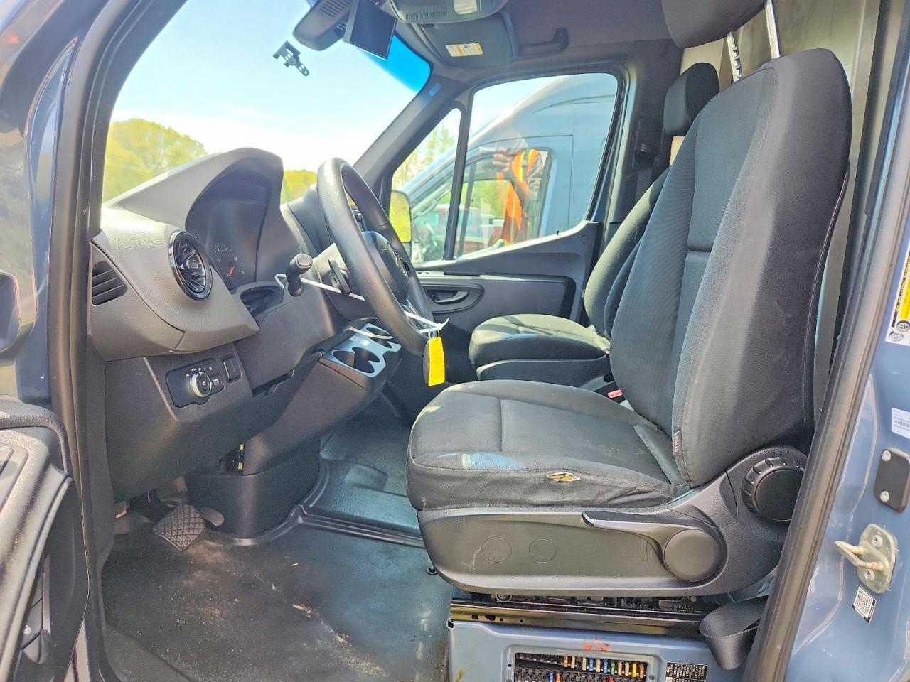 2019 Mercedes Benz Sprinter 2500 Delivery Van - Image 7