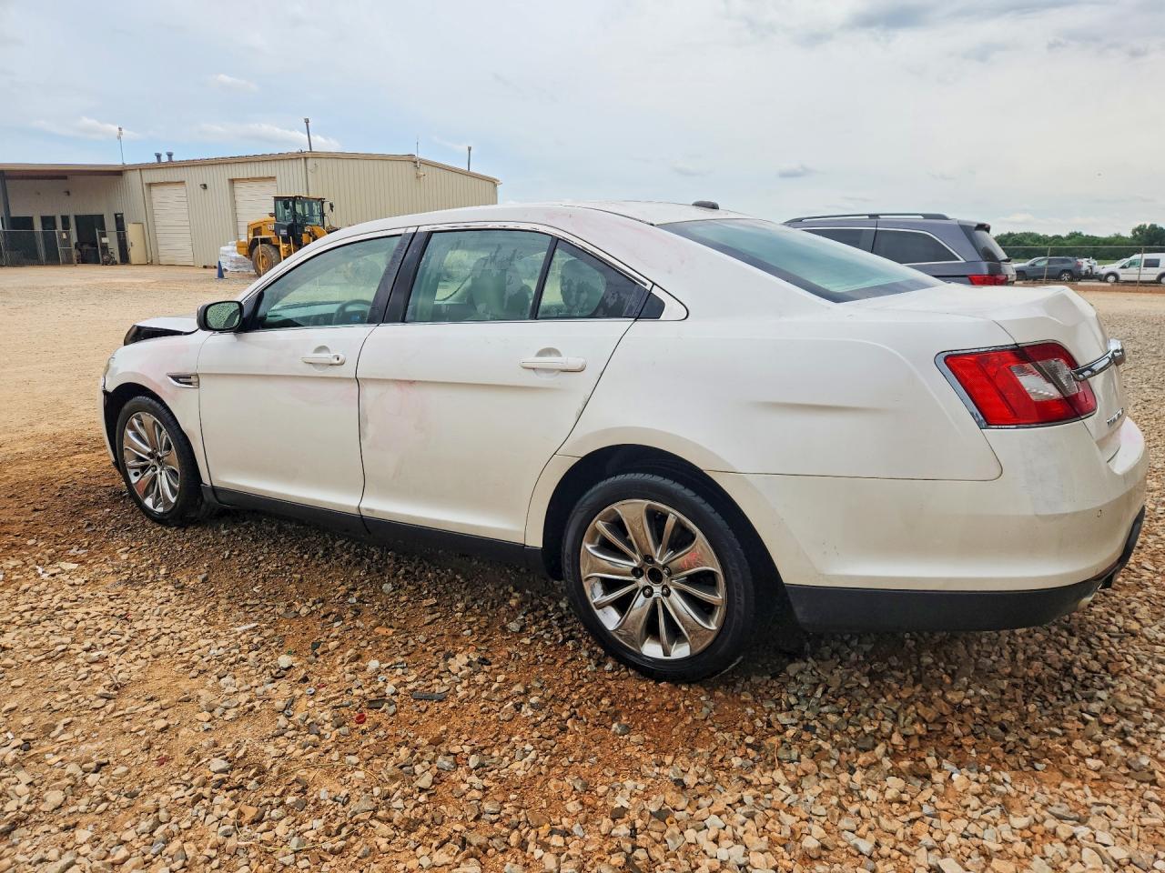 2011 Ford Taurus Limited - Image 2