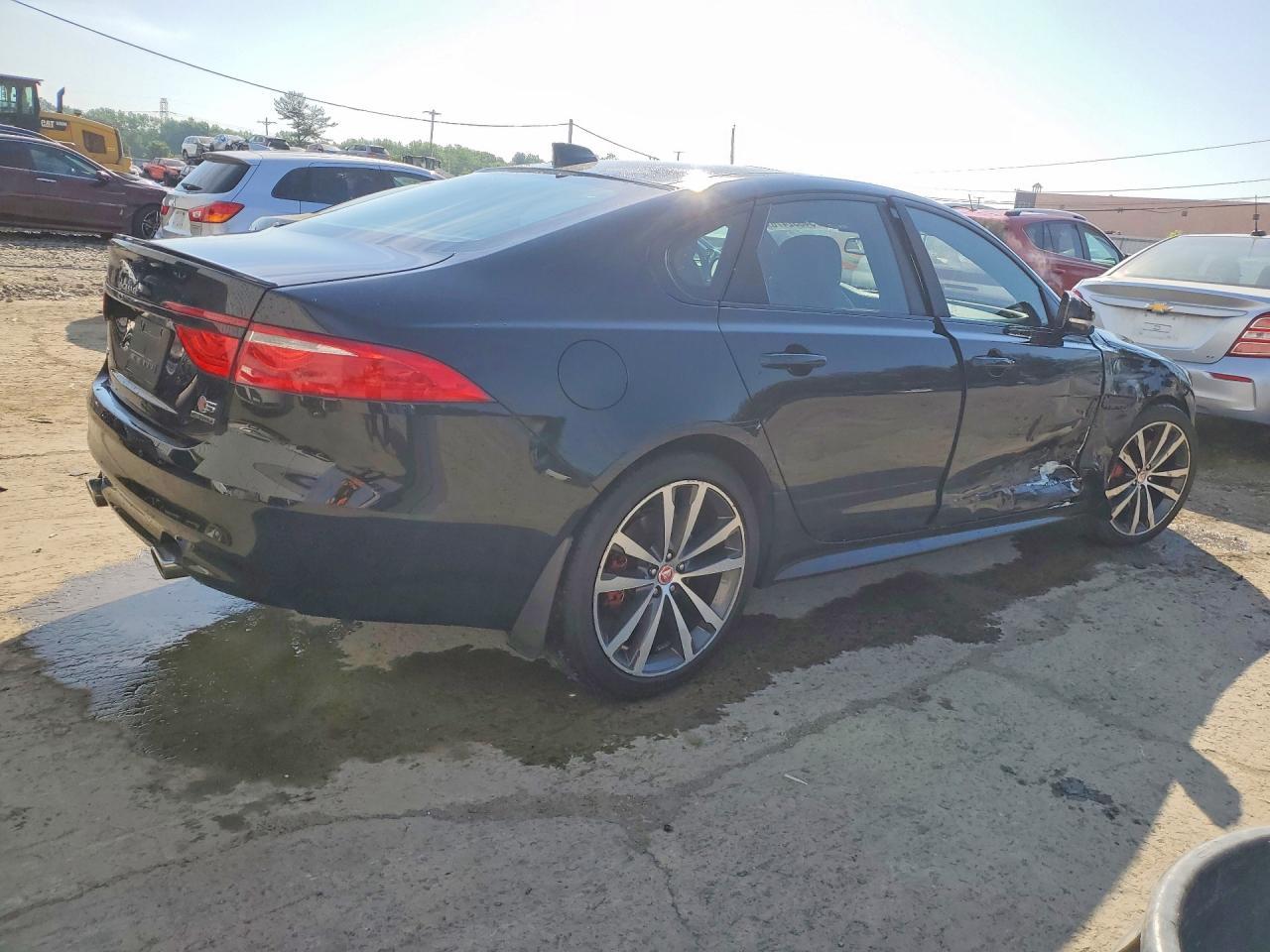 2016 Jaguar Xf S - Image 3