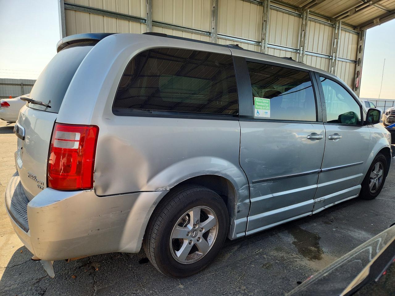 2010 Dodge Grand Caravan Sxt - Фото 3