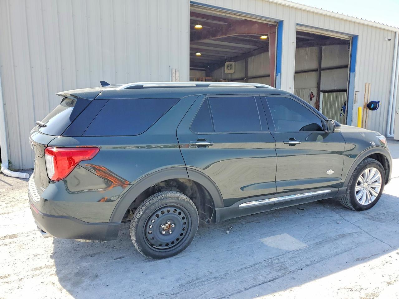 2023 Ford Explorer King Ranch - Image 3