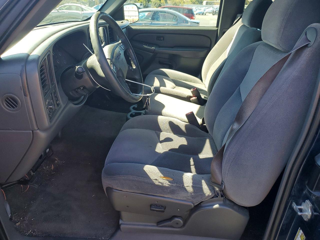 2004 GMC New Sierra C1500 - Фото 7