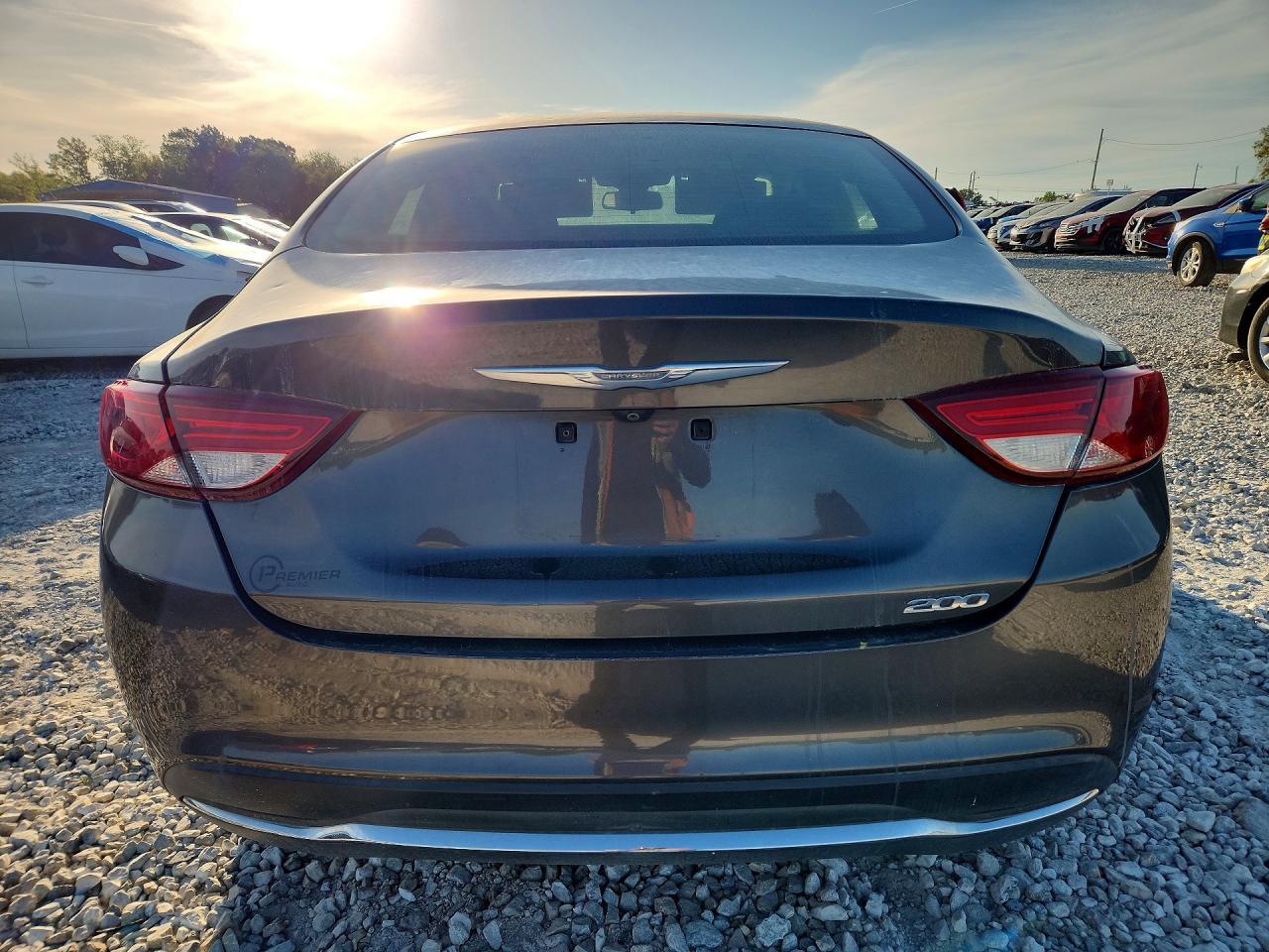 2016 Chrysler 200 Limited - Image 6
