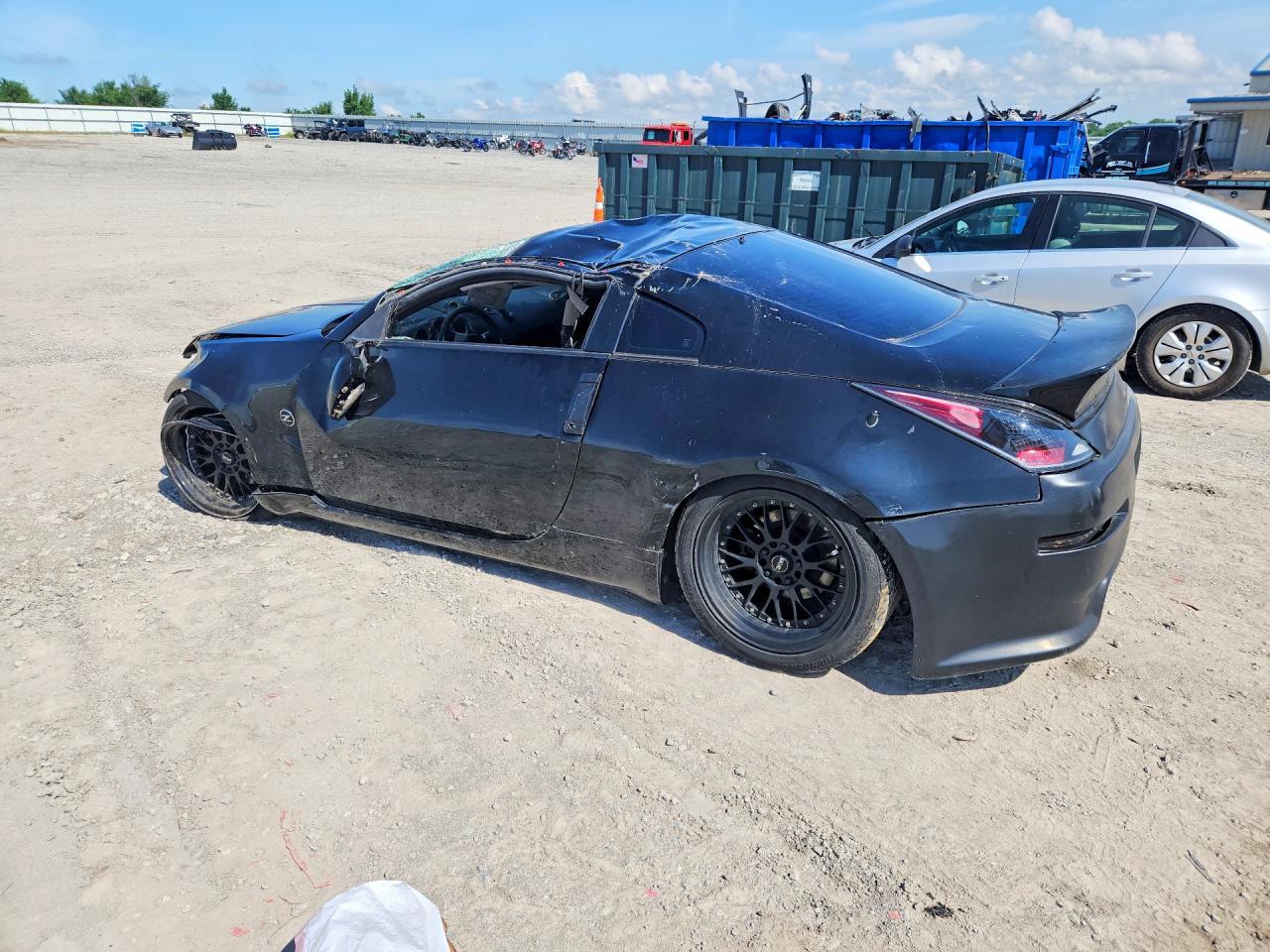 2003 Nissan 350Z Coupe - Image 2