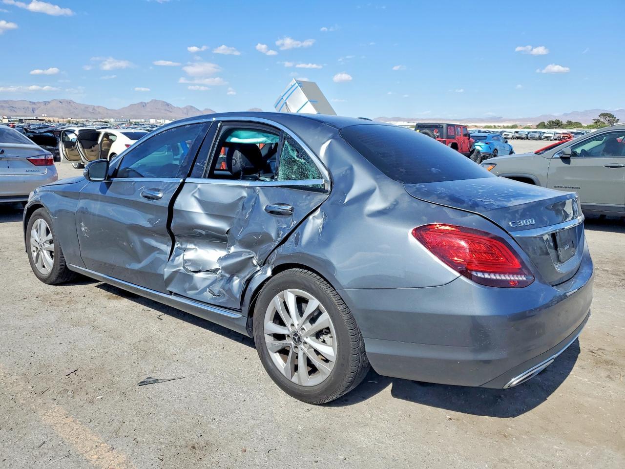 2021 Mercedes-Benz C 300 - Фото 2