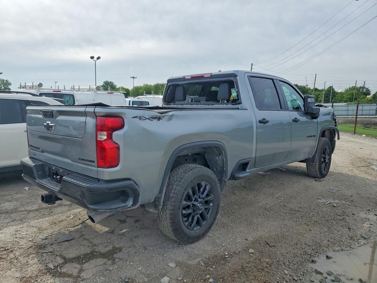 2026 Chevrolet Silverado K2500 Custom - Фото 3