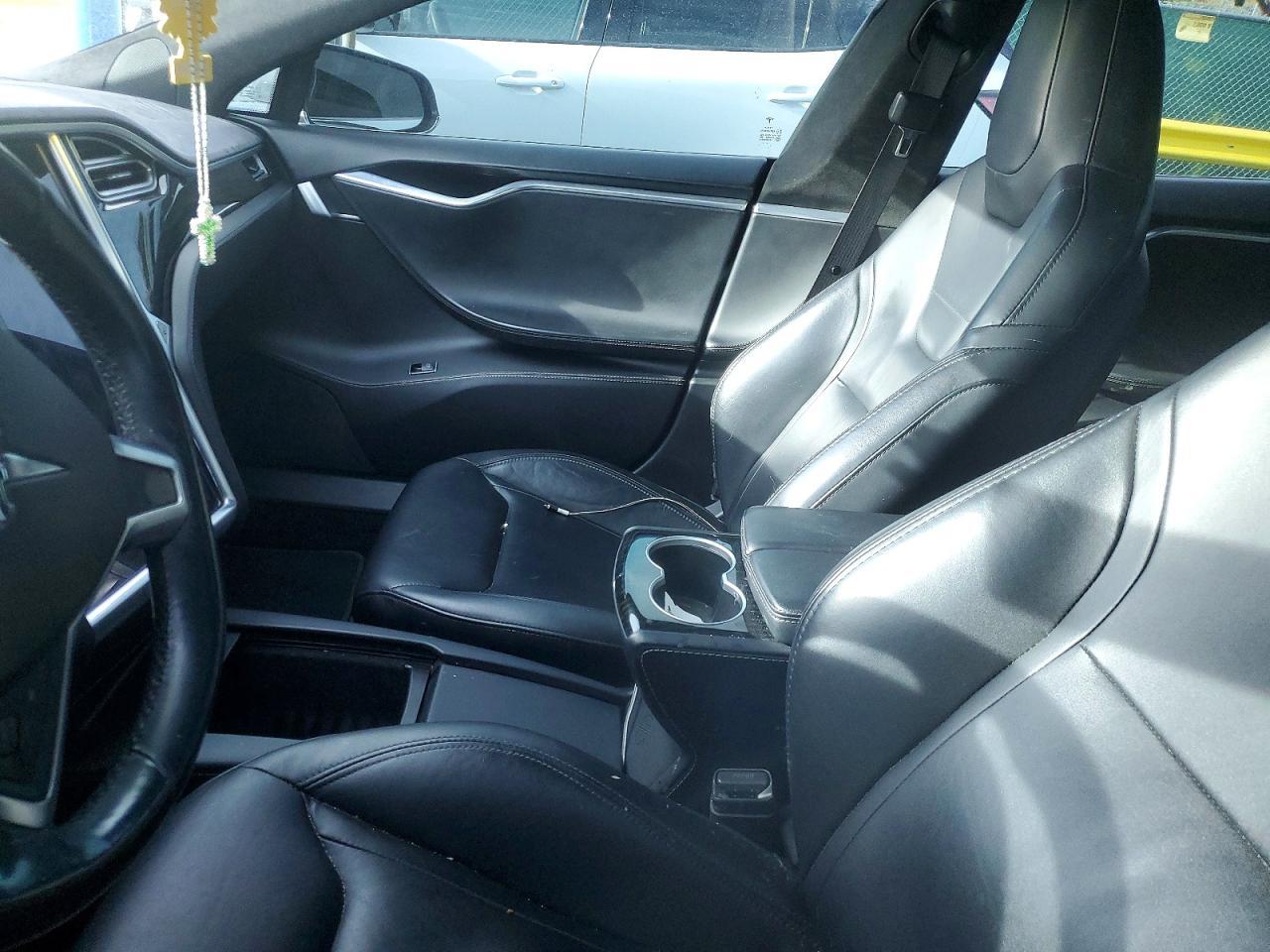 2016 Tesla Model S - Image 7