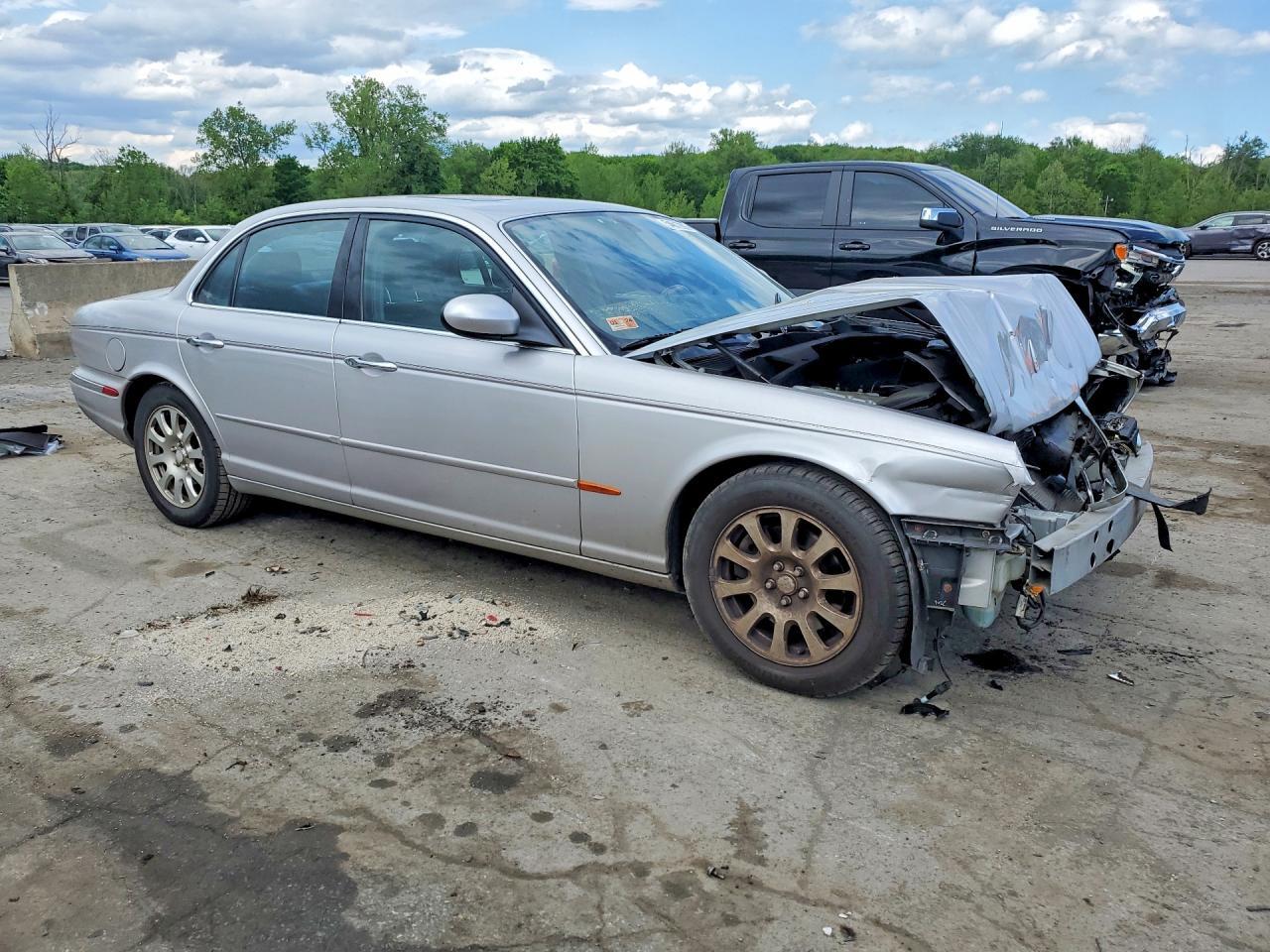 2004 Jaguar Xj8 - Image 4
