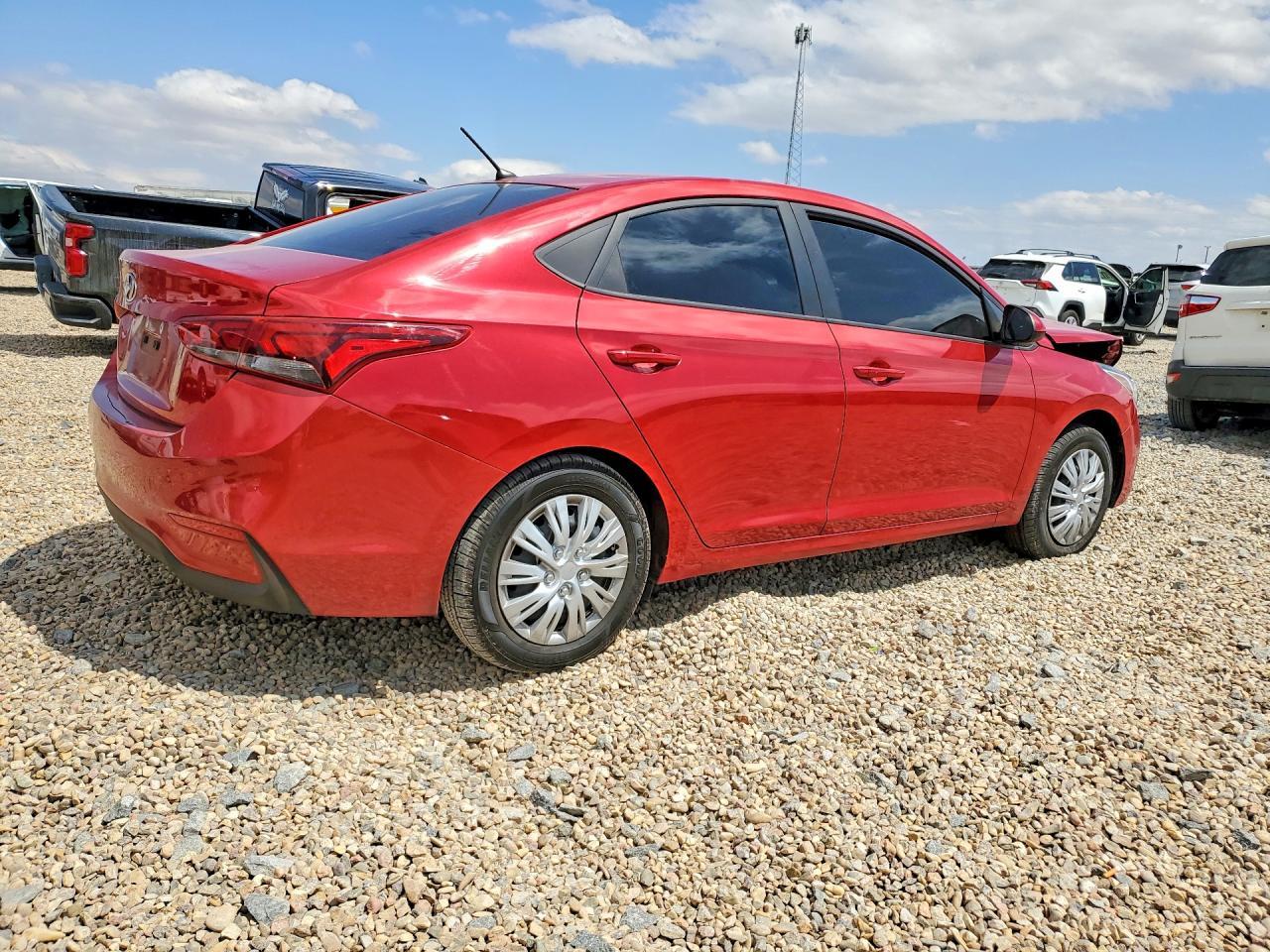 2022 Hyundai Accent Se - Image 3