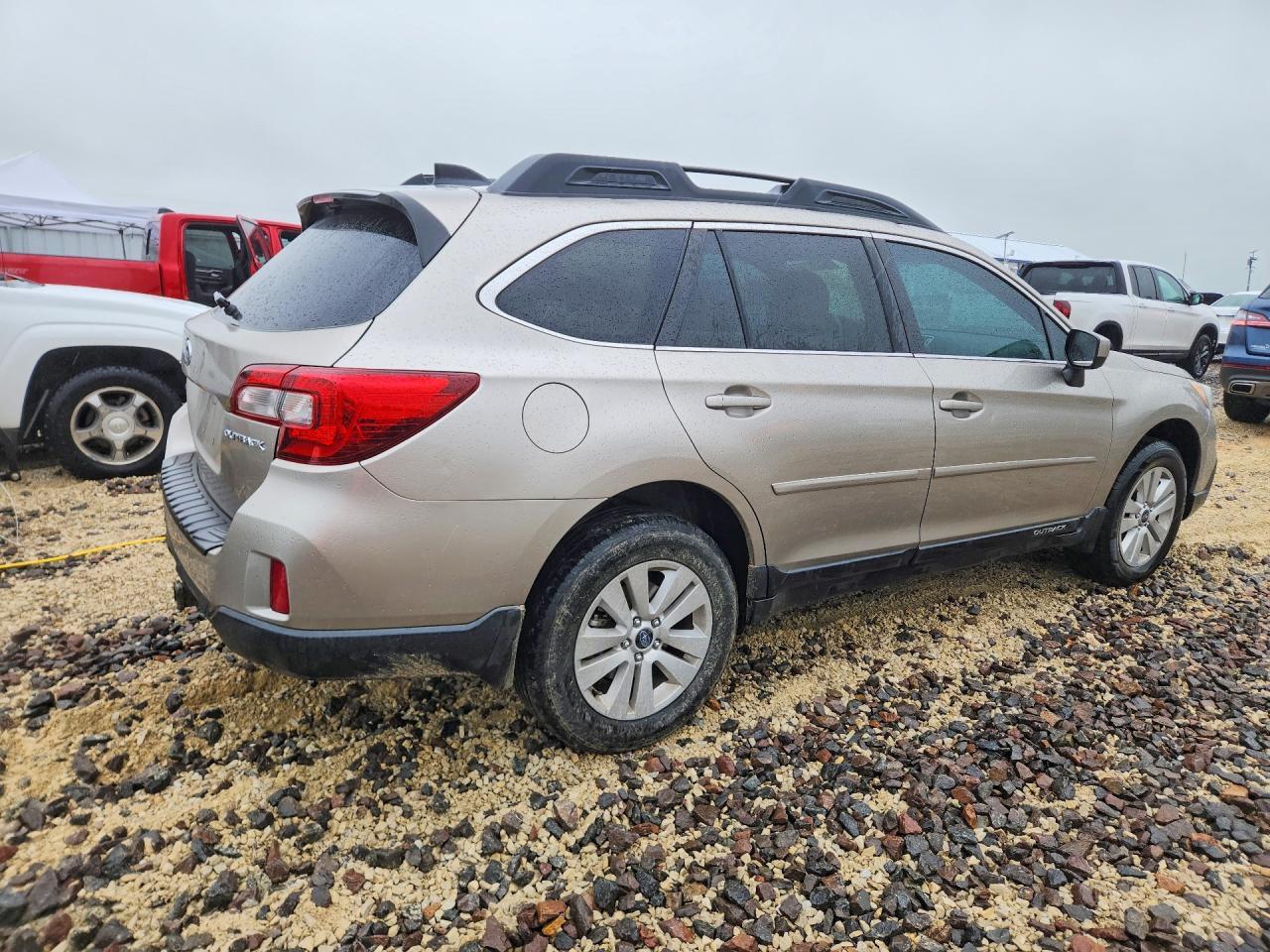 2016 Subaru Outback 2.5I Premium - Image 3