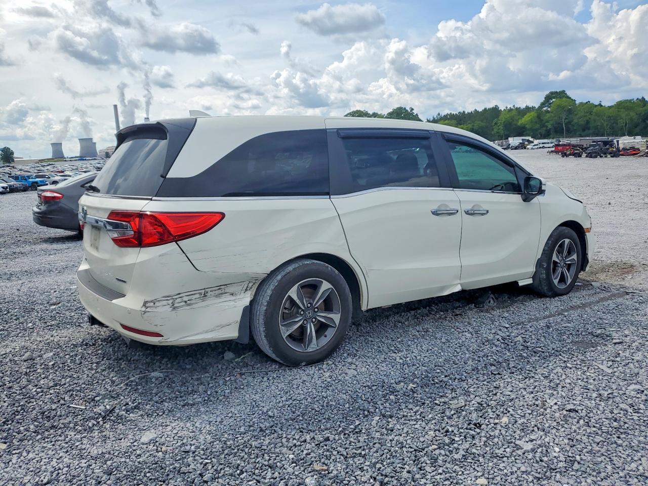 2019 Honda Odyssey Touring - Фото 3