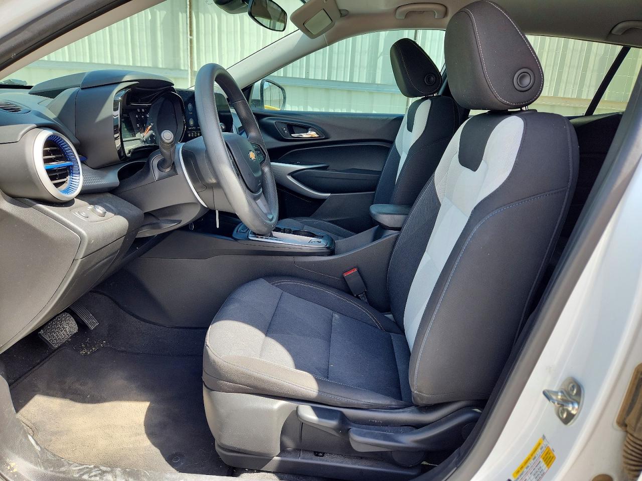 2025 Chevrolet Trax Ls - Image 7
