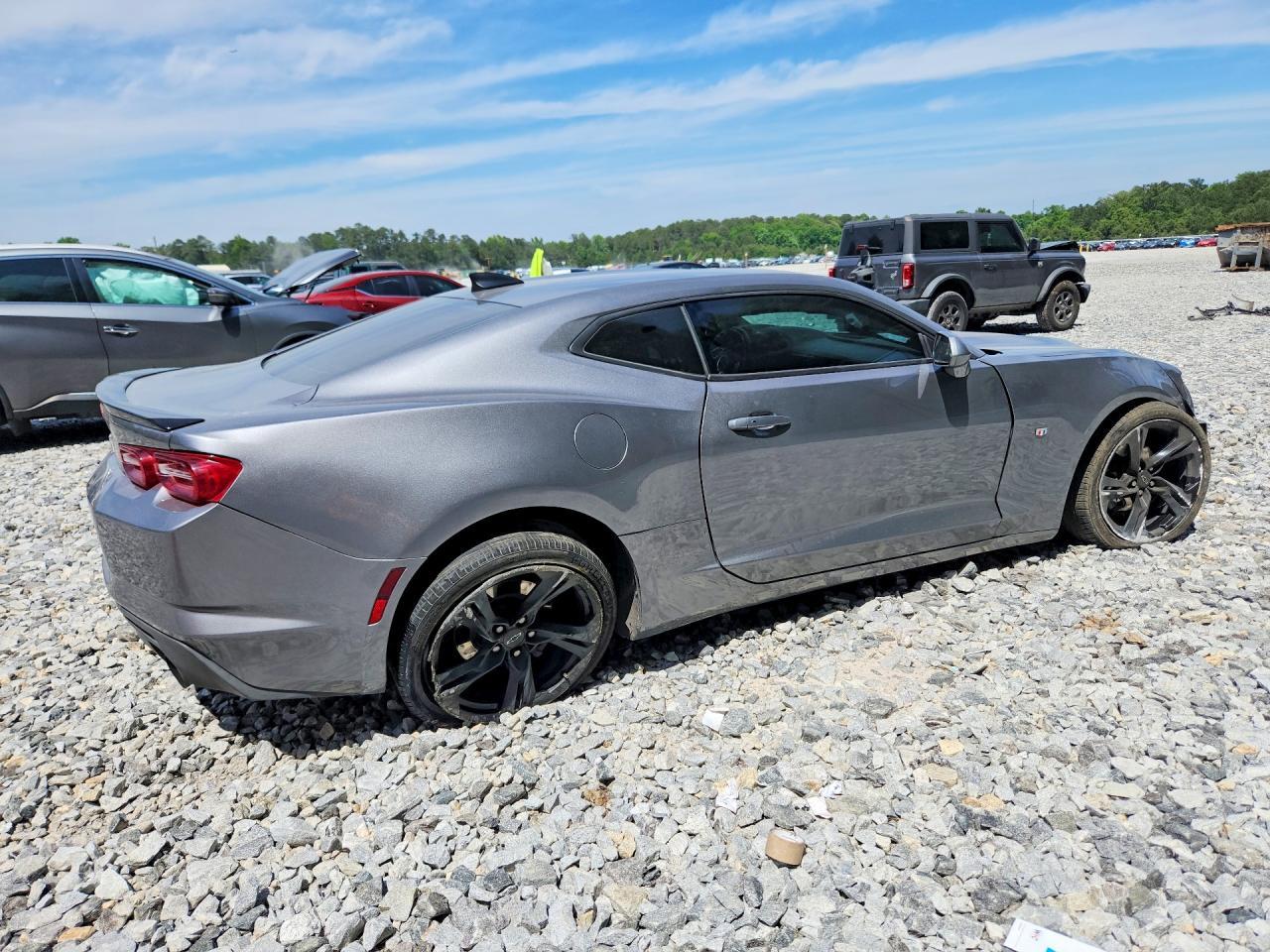 2021 Chevrolet Camaro Ls - Фото 3