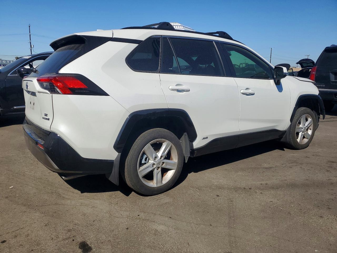2023 Toyota Rav4 Se - Фото 3