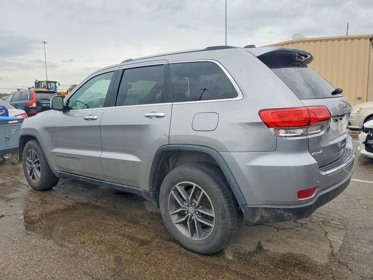 2017 Jeep Grand Cherokee Limited - Image 2