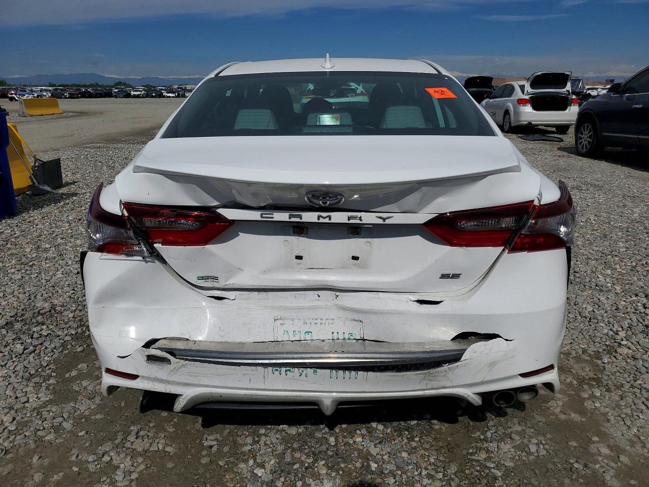 2021 Toyota Camry Se - Фото 6