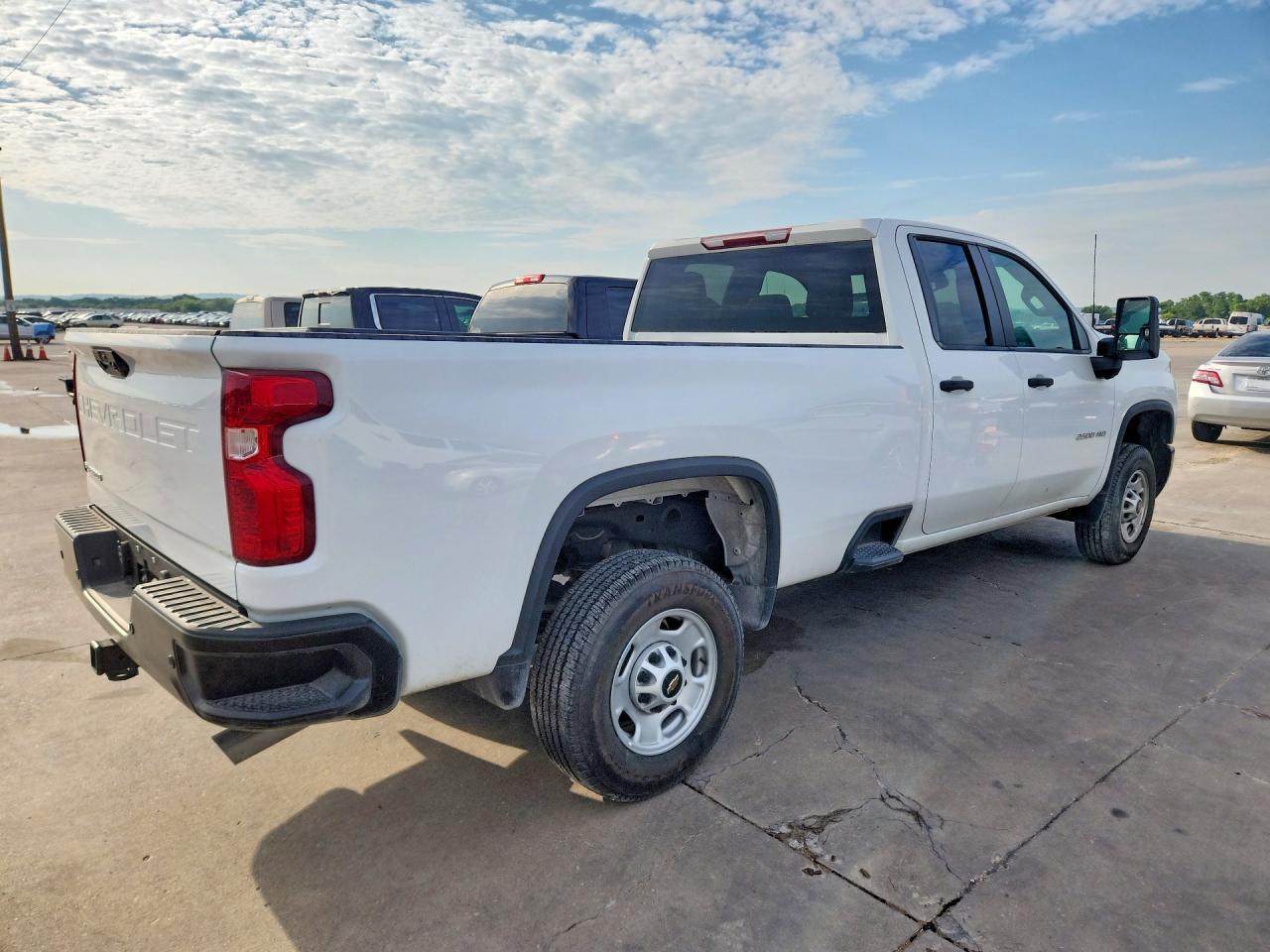 2024 Chevrolet Silverado C2500 Heavy Duty - Фото 3
