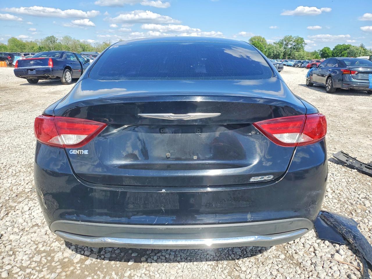 2015 Chrysler 200 Limited - Фото 6