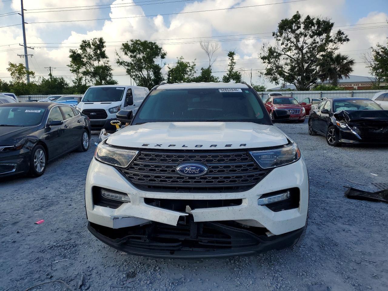 2023 Ford Explorer Xlt - Фото 5