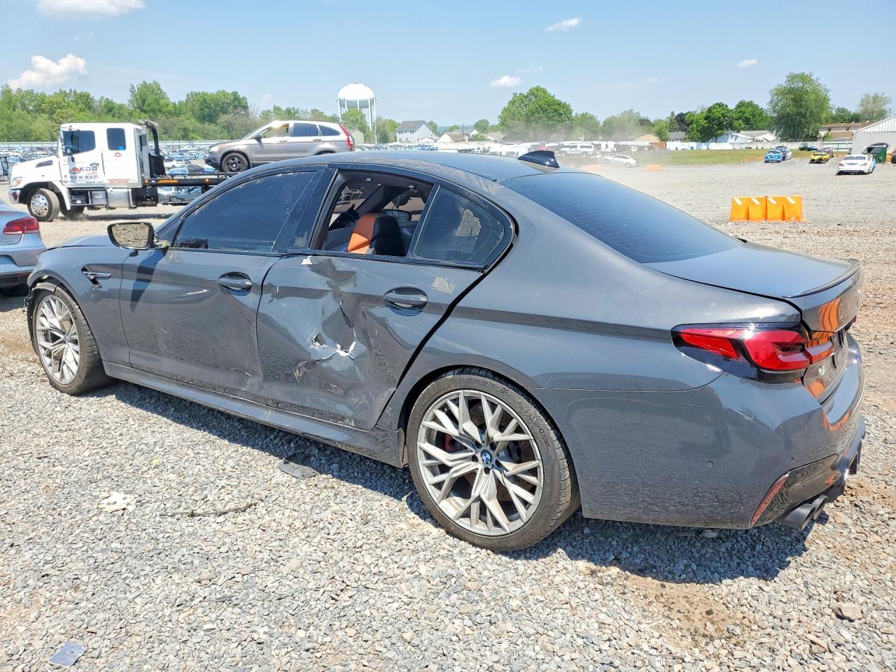 2022 BMW M5 - Image 2