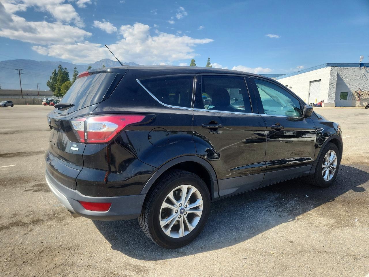 2017 Ford Escape Se - Image 3