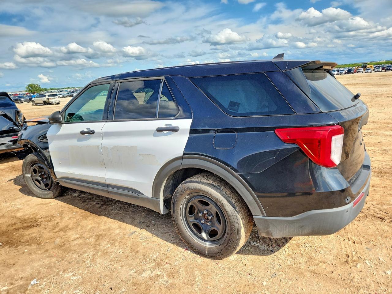 2022 Ford Explorer Police Interceptor - Image 2