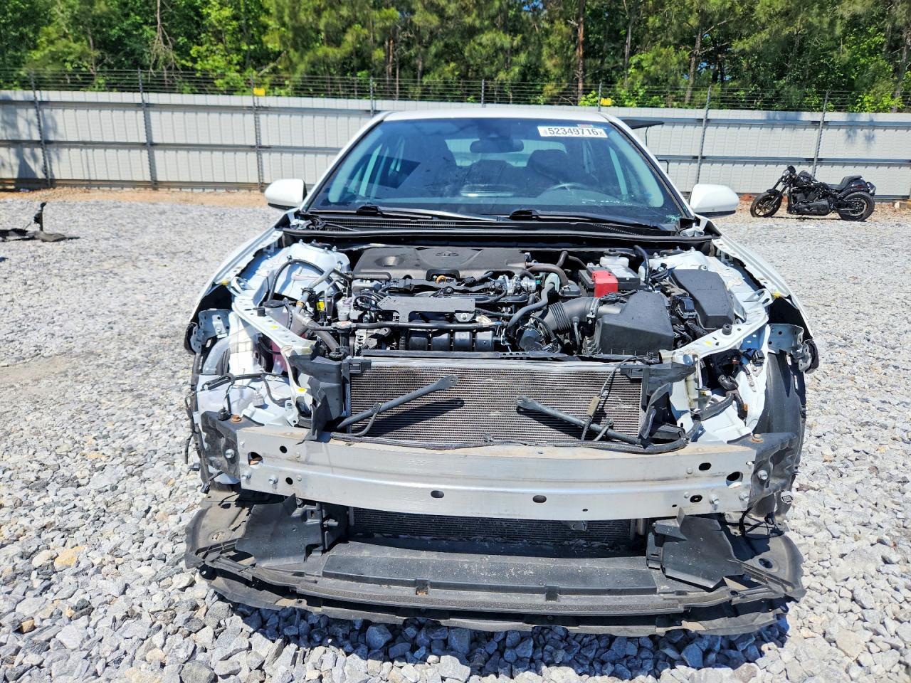 2022 Toyota Camry Le - Image 5