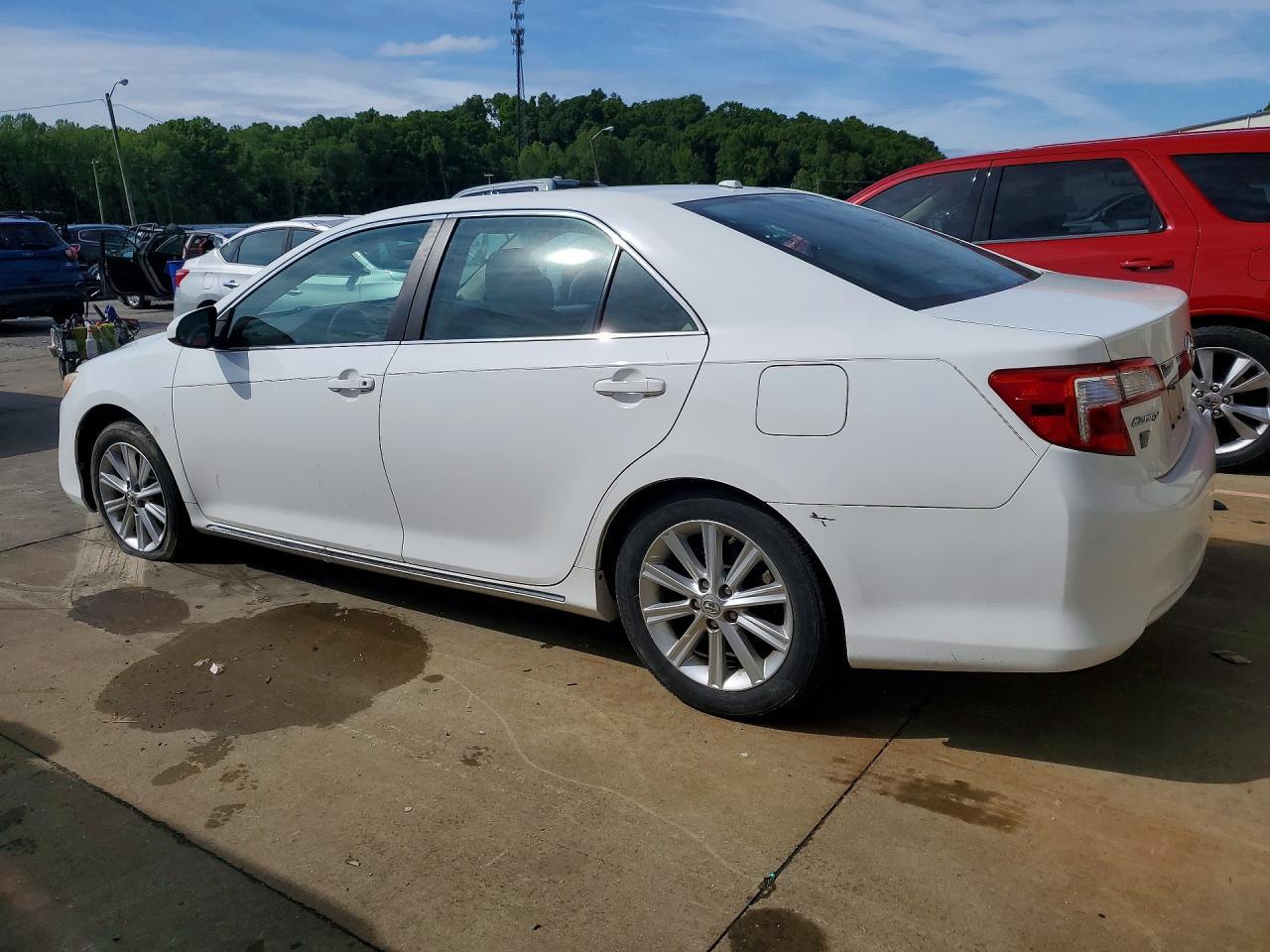 2014 Toyota Camry Xle - Фото 2