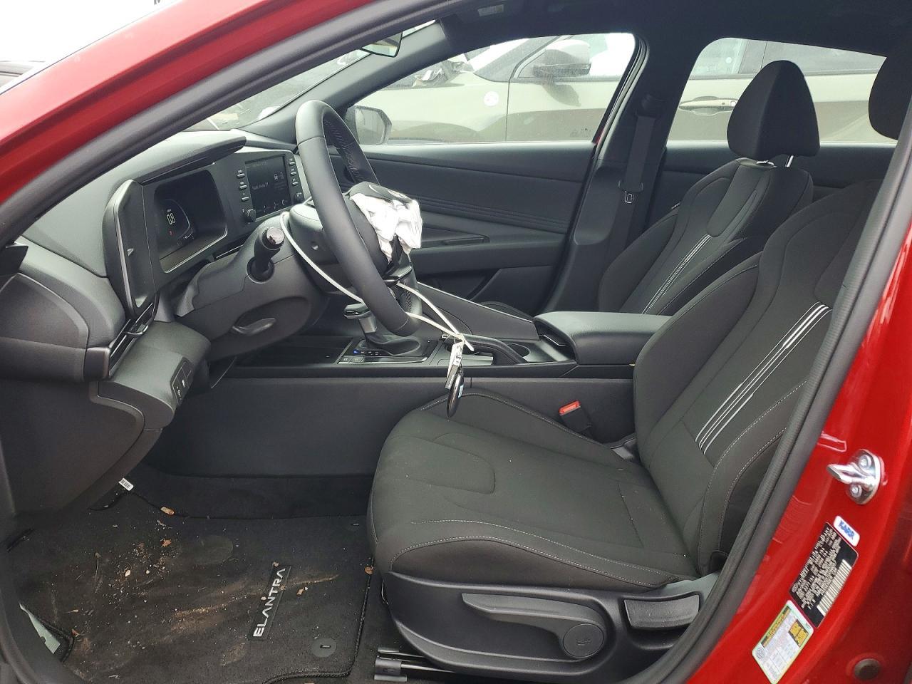 2026 Hyundai Elantra Sel Sport - Image 7
