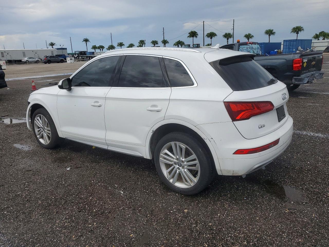 2018 Audi Q5 Premium Plus - Image 2