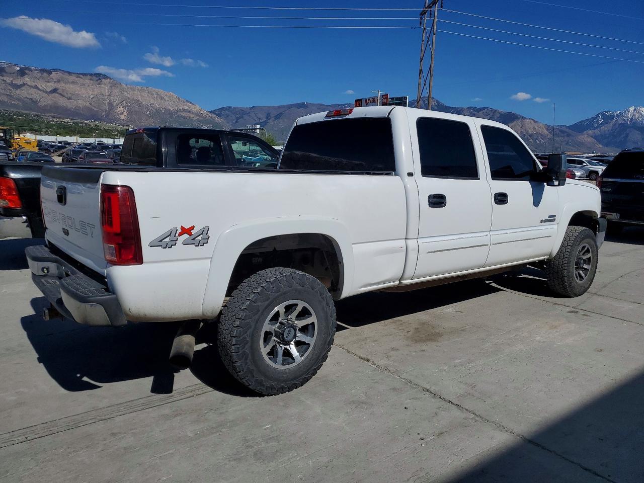 2006 Chevrolet Silverado K2500 Heavy Duty - Image 3