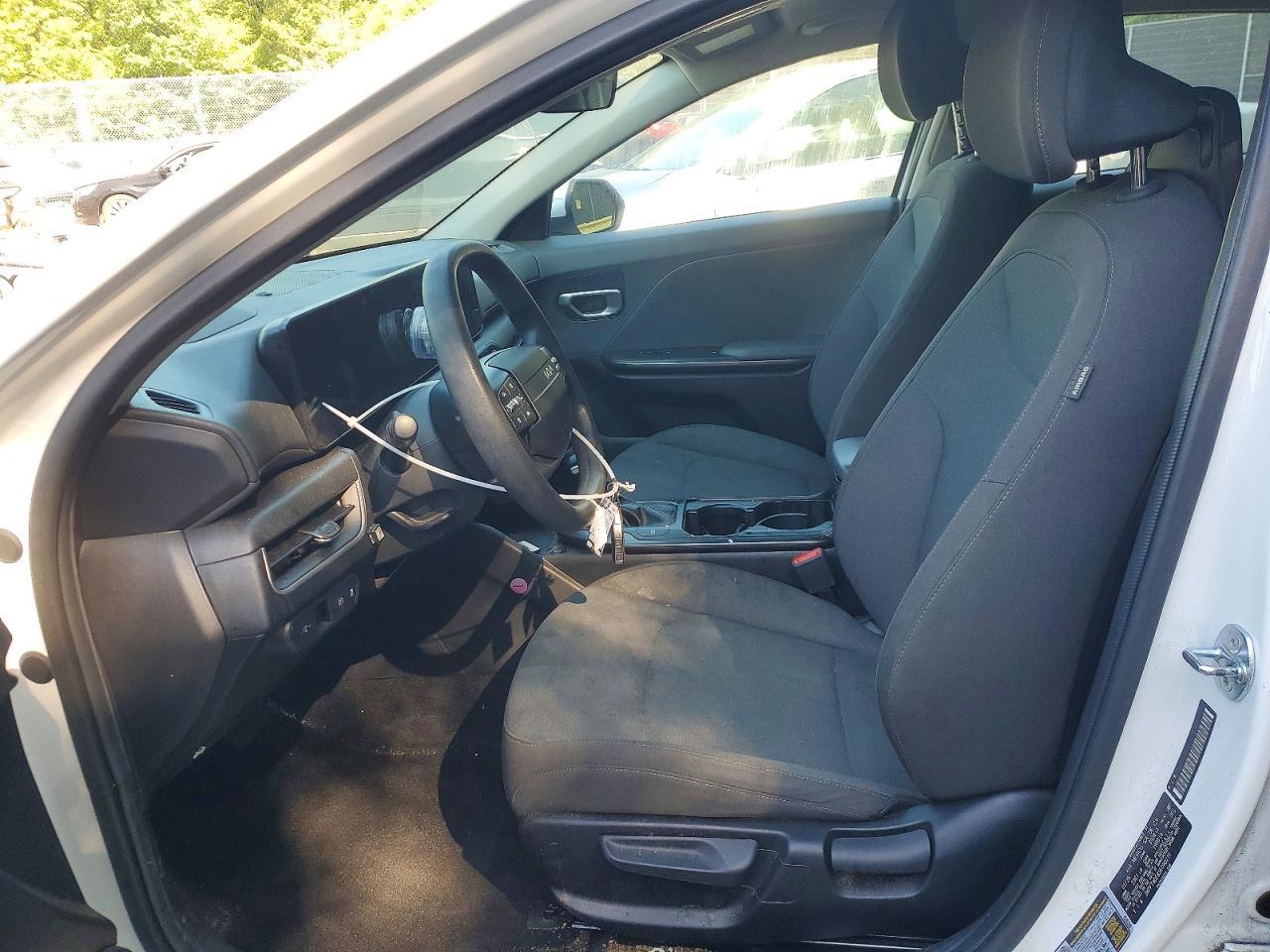 2025 Kia K4 Lx - Image 7