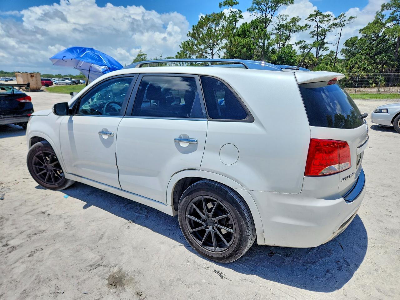 2011 Kia Sorento Sx - Image 2