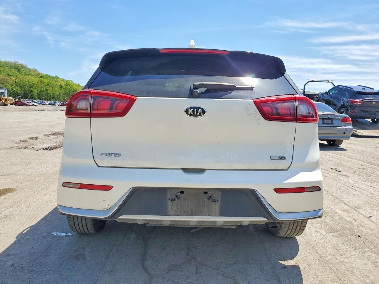 2017 Kia Niro Ex - Фото 6