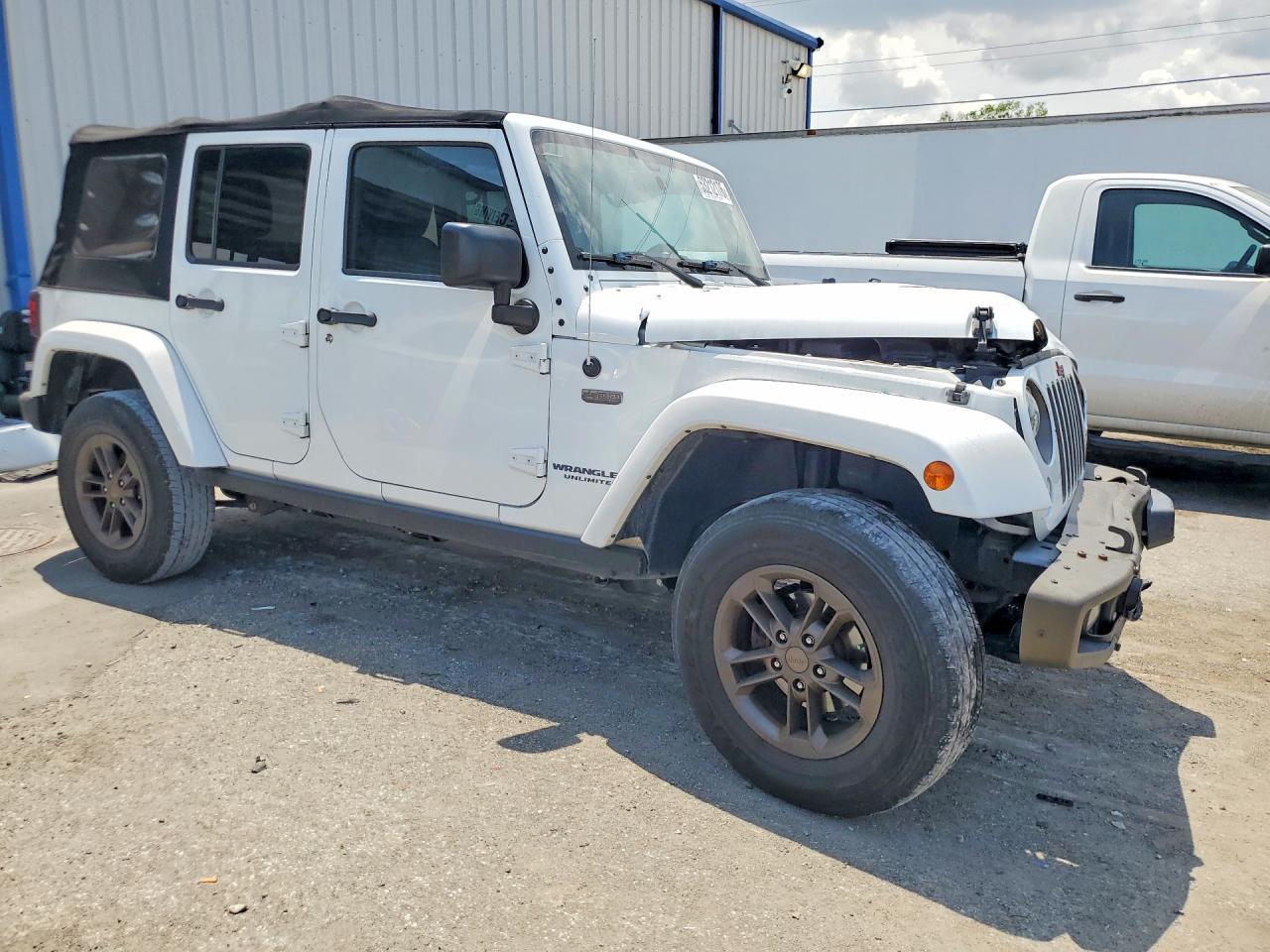 2016 Jeep Wrangler Unlimited Sahara - Фото 4