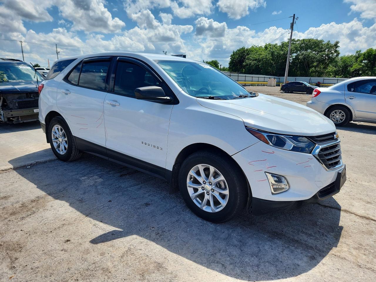 2018 Chevrolet Equinox Ls - Фото 4