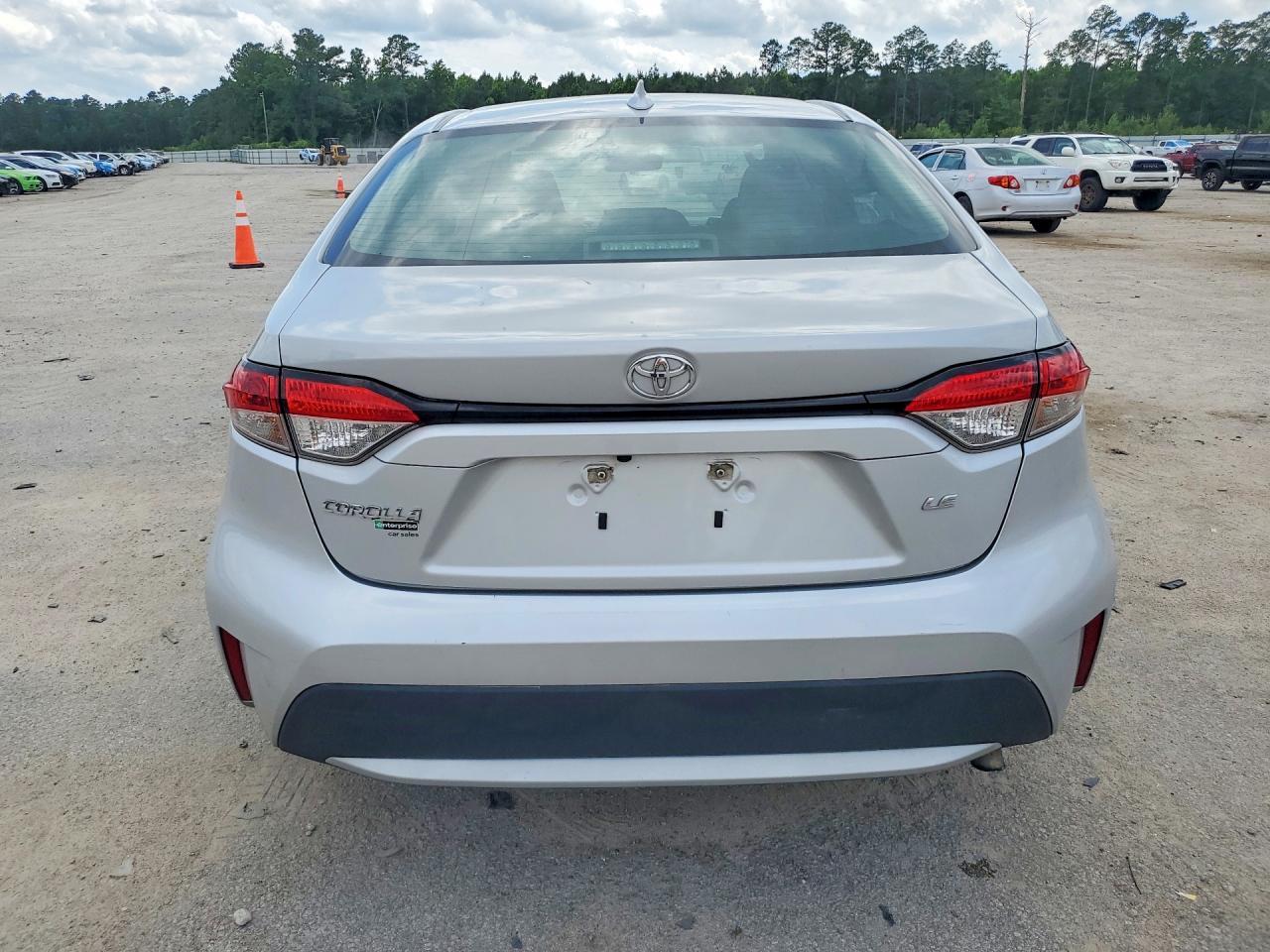 2022 Toyota Corolla Le - Image 6