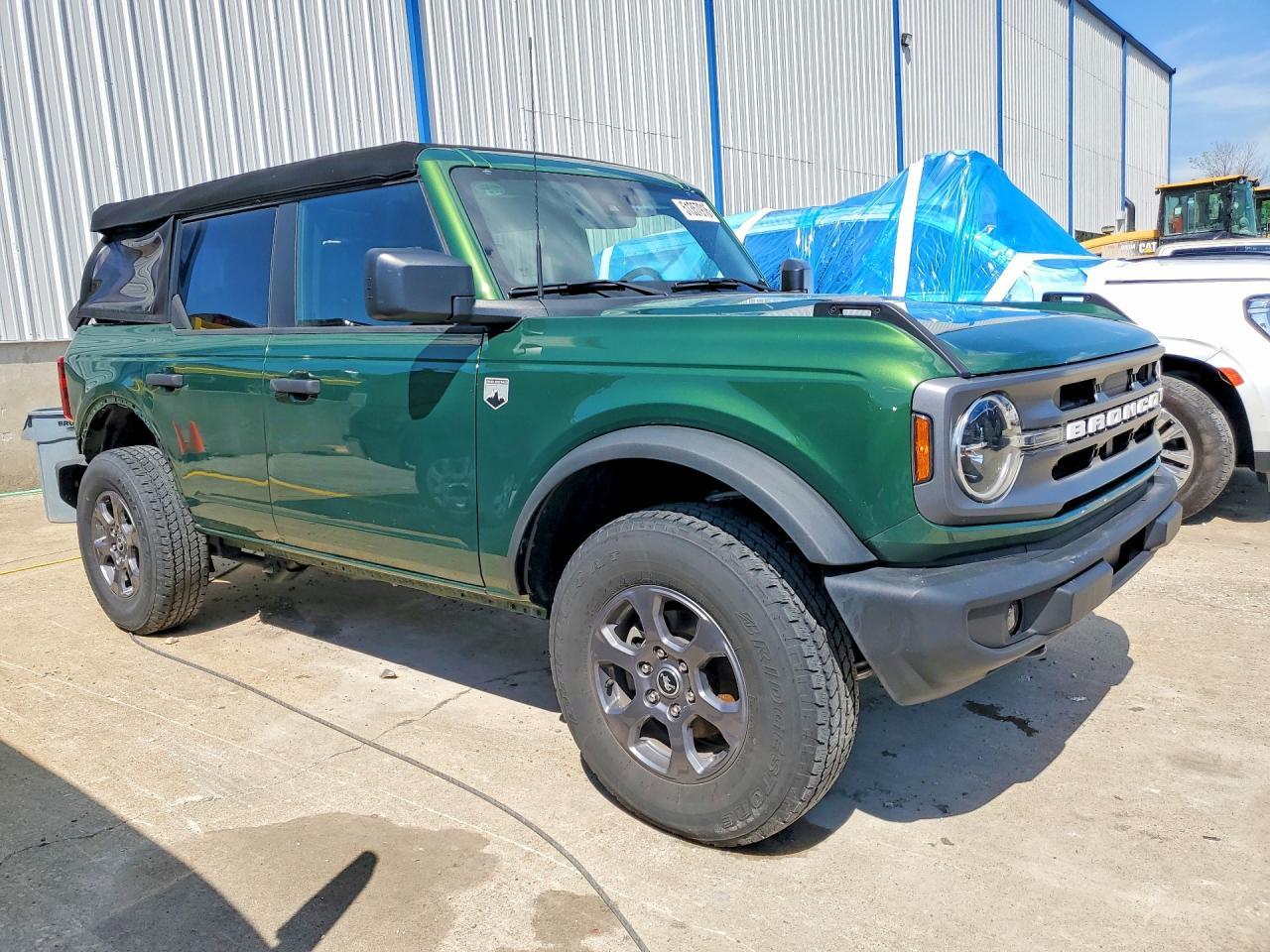 2024 Ford Bronco Big Bend - Image 4