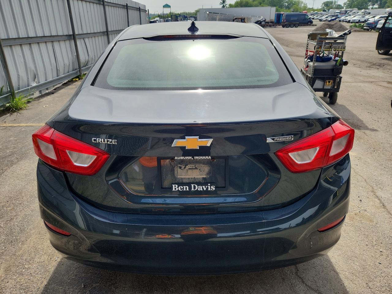 2017 Chevrolet Cruze Premier - Фото 6