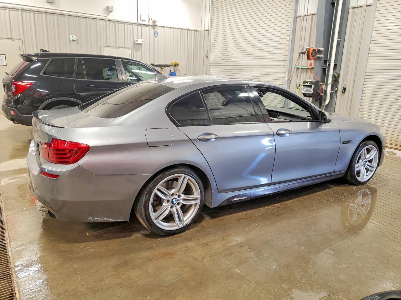 2014 BMW 535 Xi - Image 3
