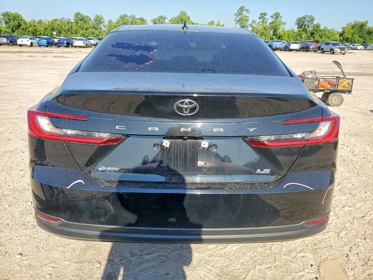 2025 Toyota Camry Le - Image 6