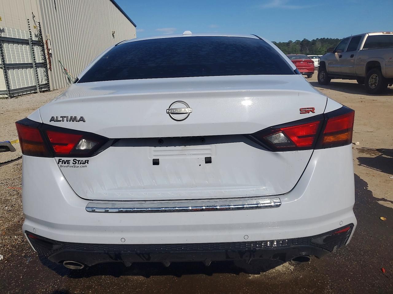 2023 Nissan Altima Sr - Фото 6