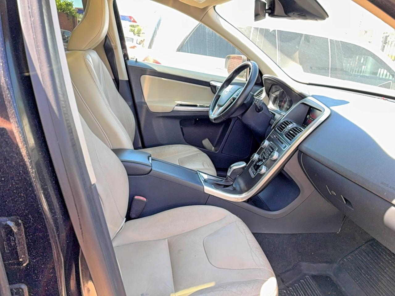 2016 Volvo Xc60 T5 Premier - Image 5