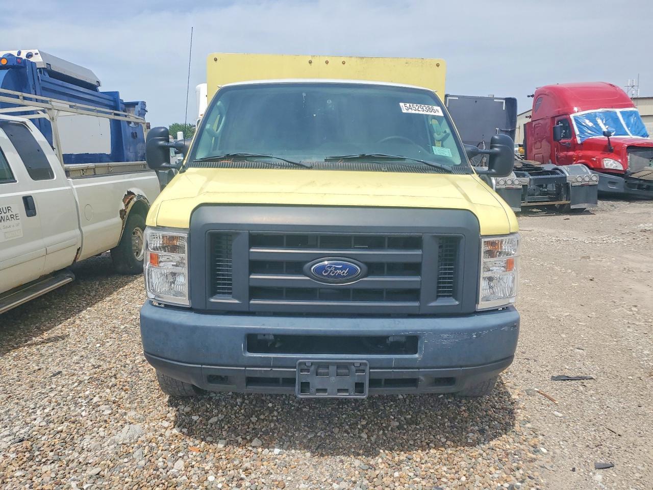 2017 Ford Econoline E450 Super Duty Cutaway Van - Фото 5