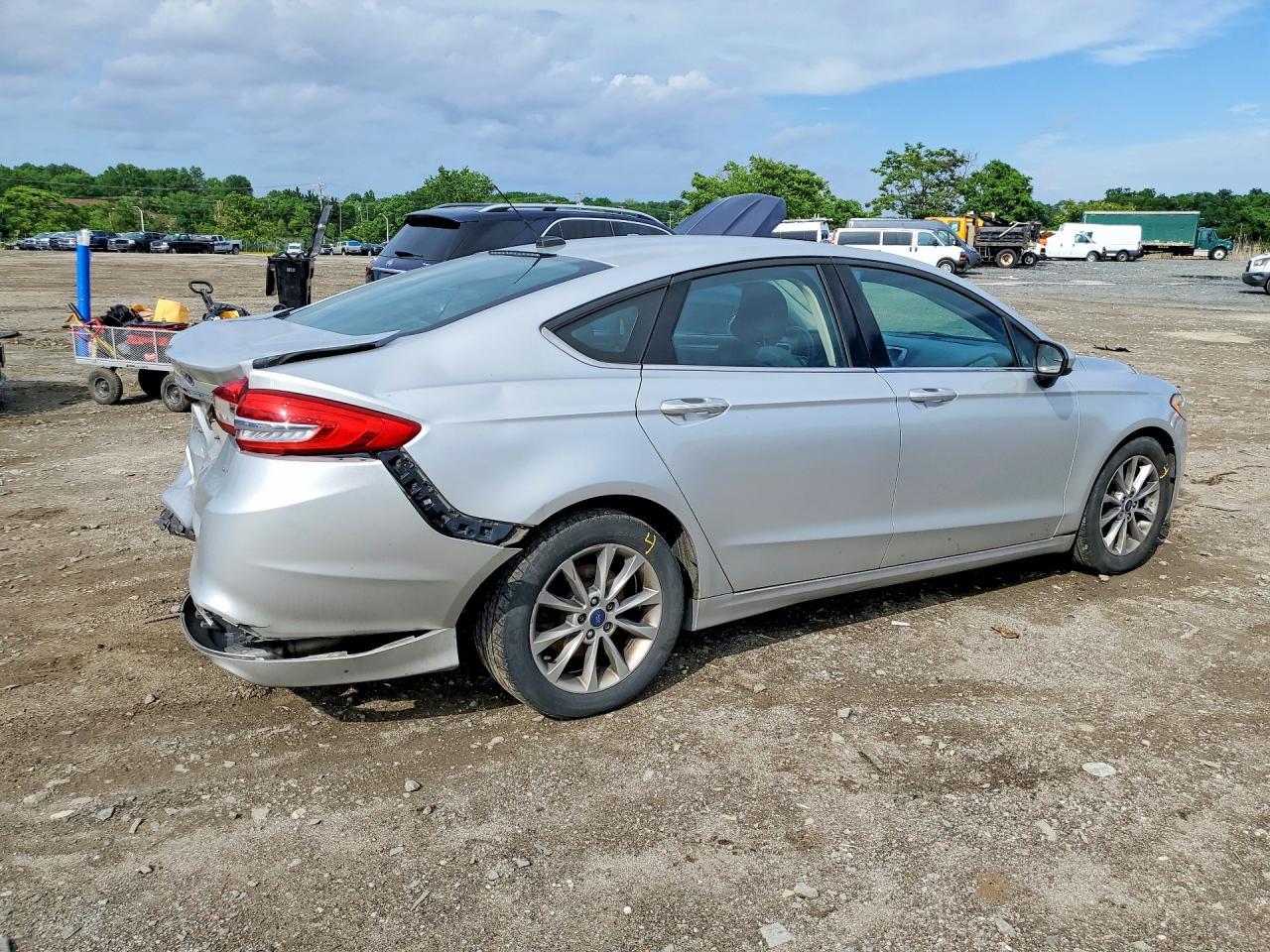 2017 Ford Fusion Se - Фото 3