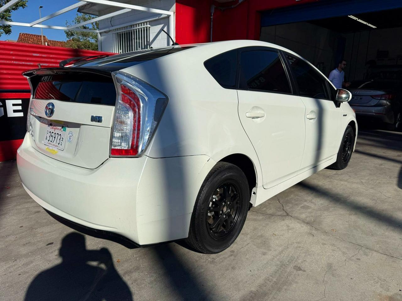 2015 Toyota Prius Two - Image 4