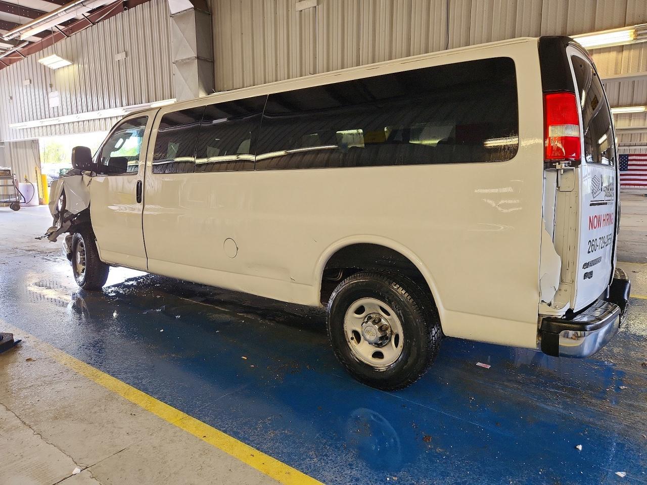 2016 Chevrolet Express G3500 Lt - Фото 2