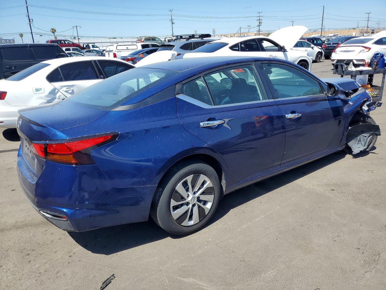 2021 Nissan Altima S - Фото 3